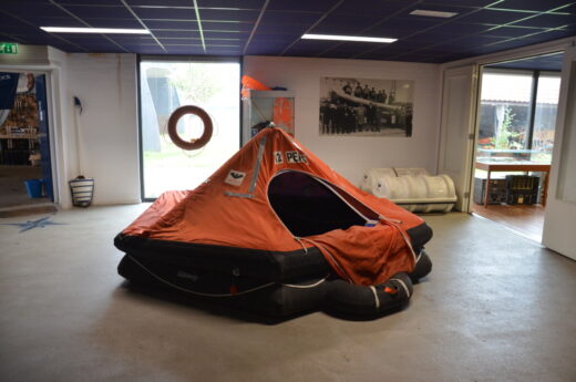 Reddingsboot in Maritiem Centrum Abraham Fock op Ameland.